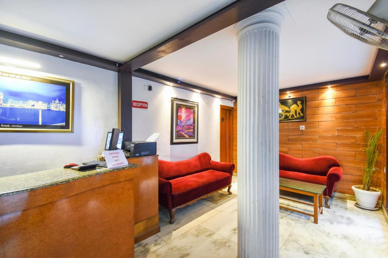 Oyo V International Hotel Amritsar Exterior foto