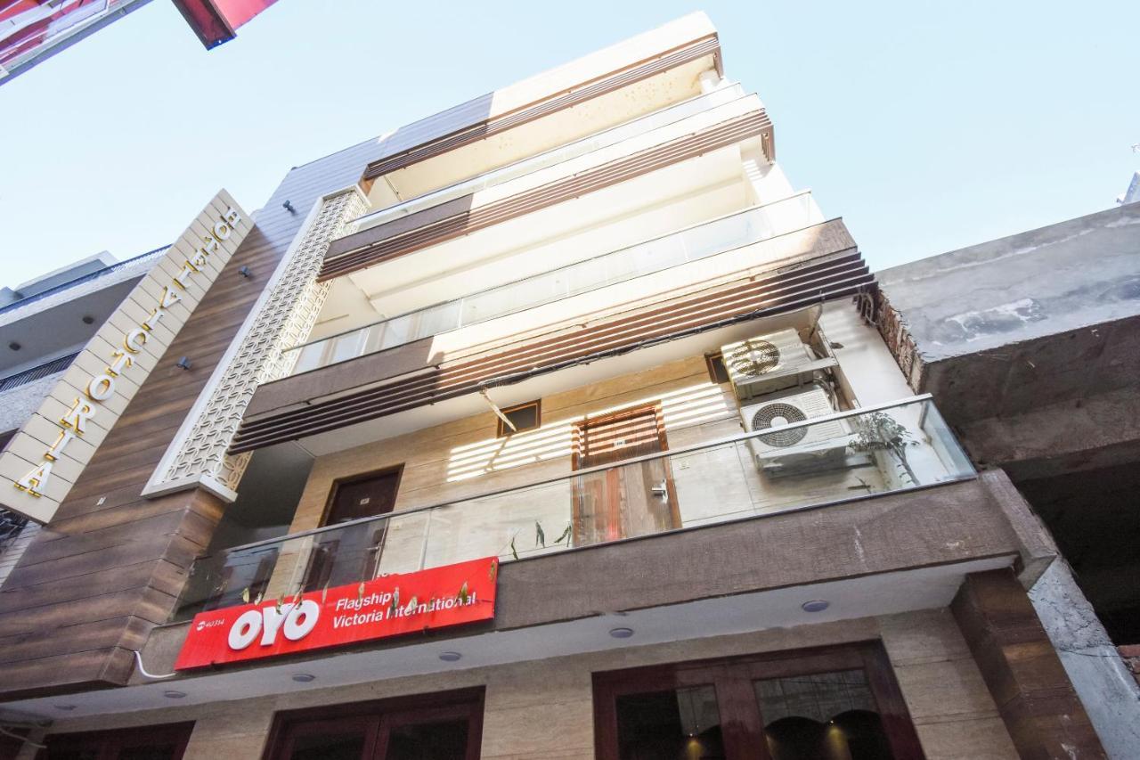 Oyo V International Hotel Amritsar Exterior foto