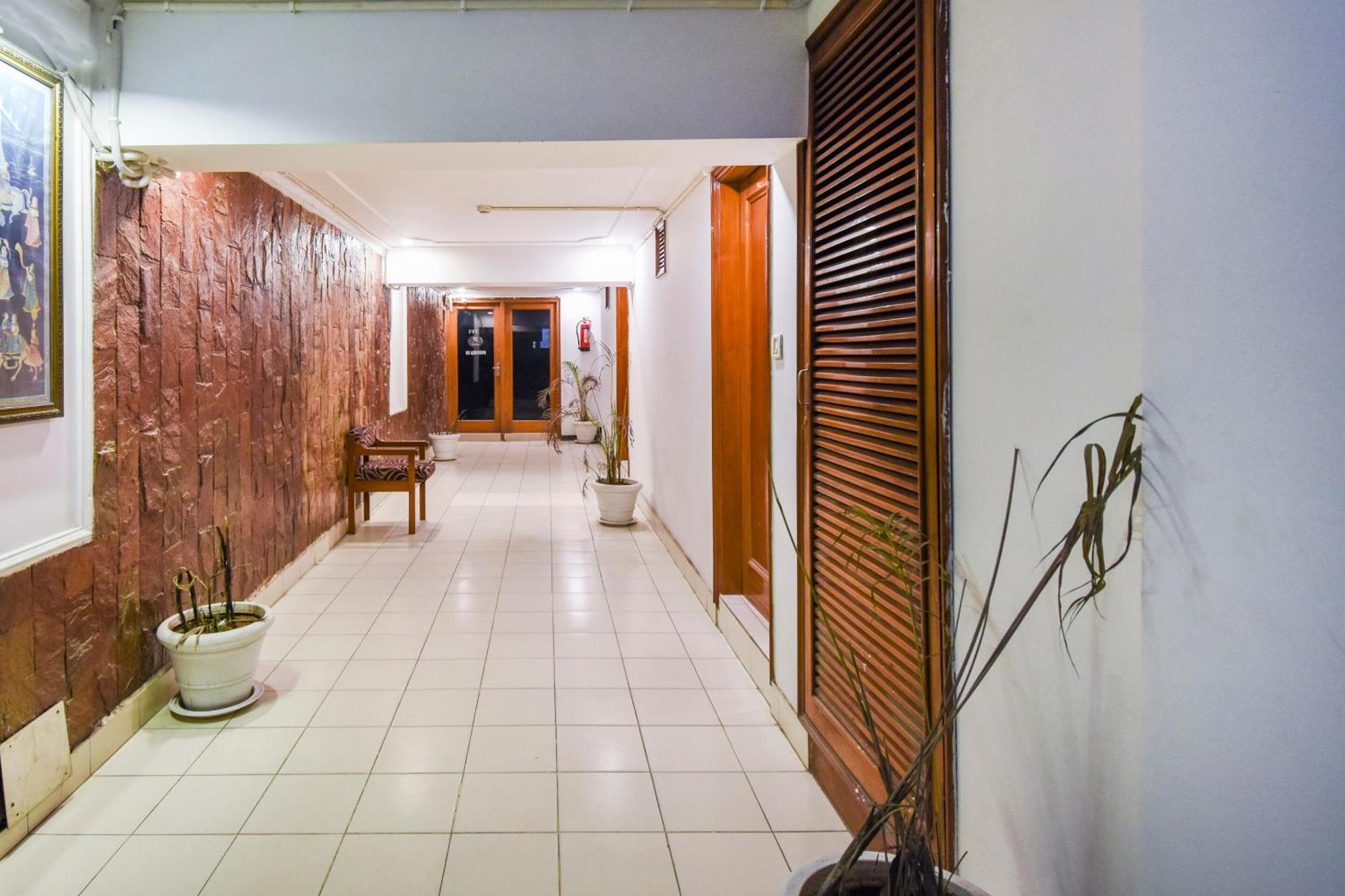 Oyo V International Hotel Amritsar Exterior foto